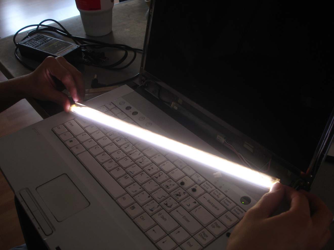 Замена и ремонт подсветки экрана ноутбука в Волгограде